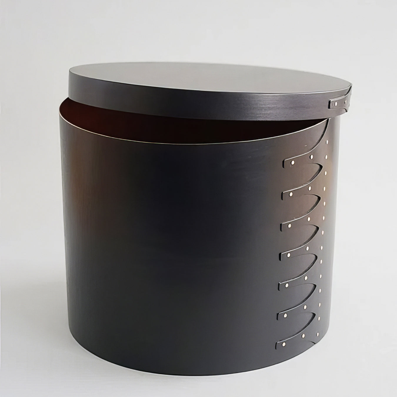 Shaker Round Box Black XL