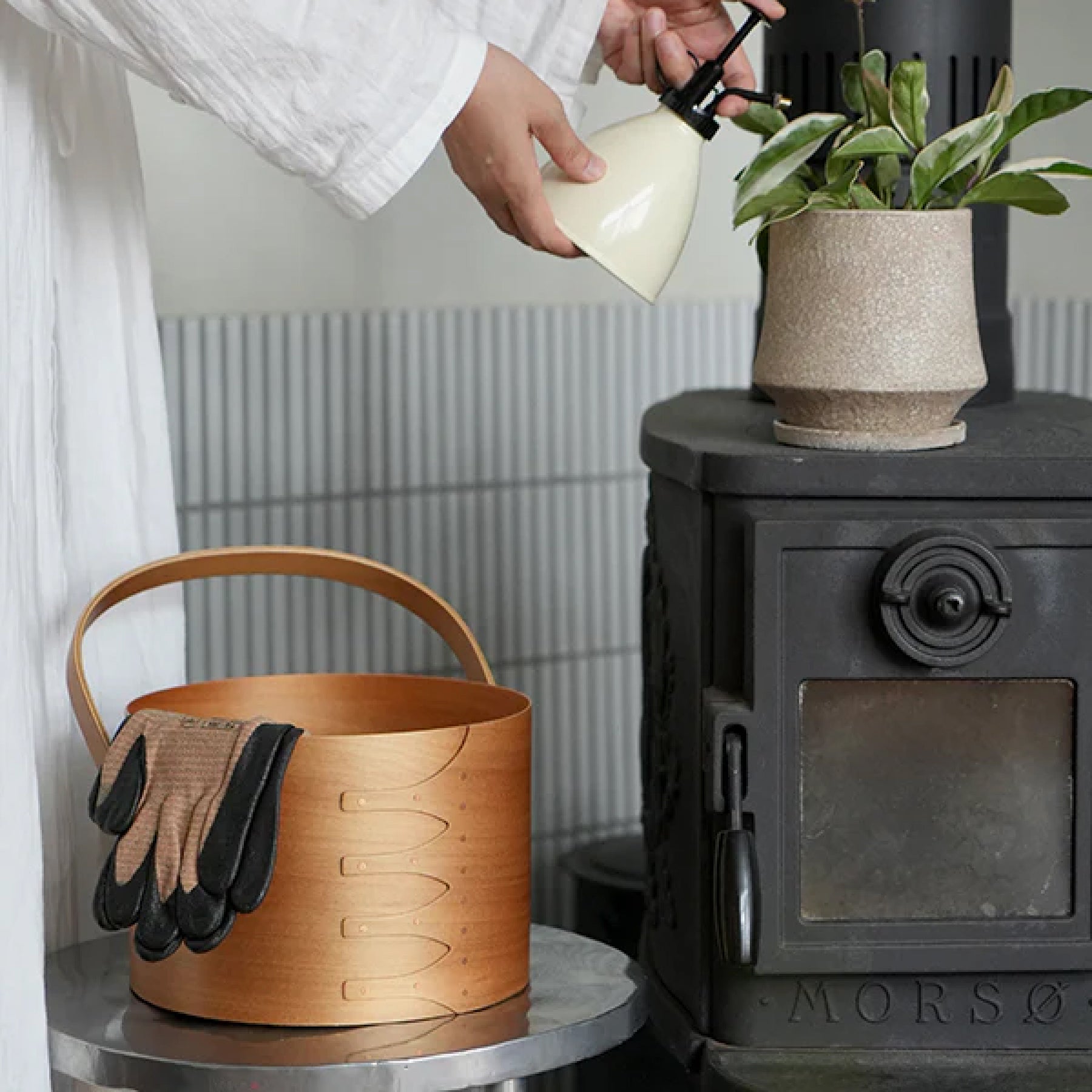 Shaker Round Handle Box Light Brown - M
