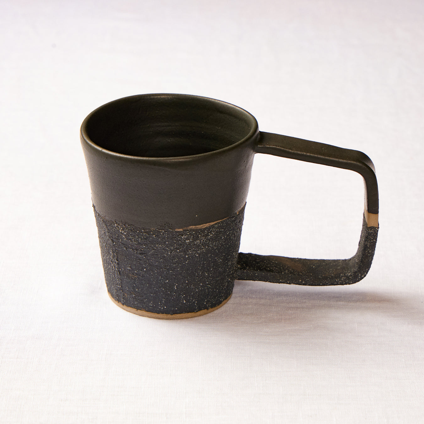 MUG 02