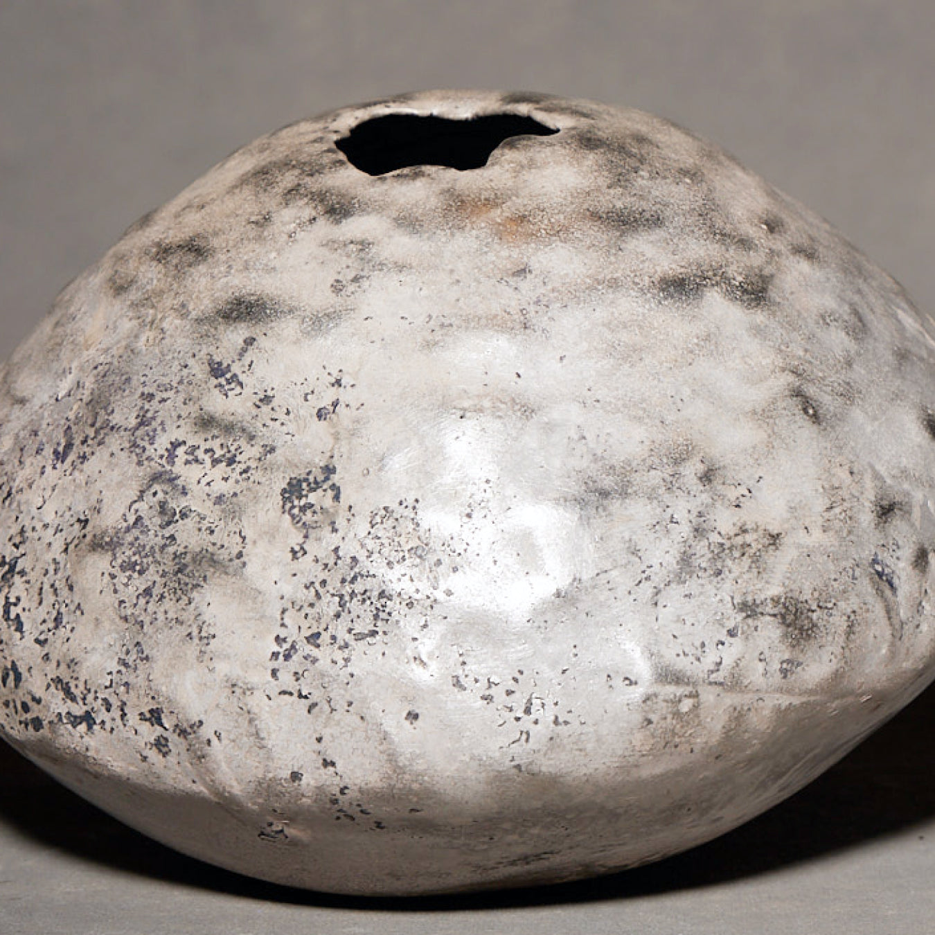 Yuko Ikeda Silver Glazed Vase 02