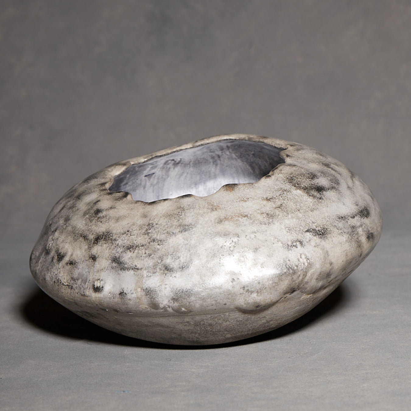 Yuko Ikeda Silver Glazed Vase 03