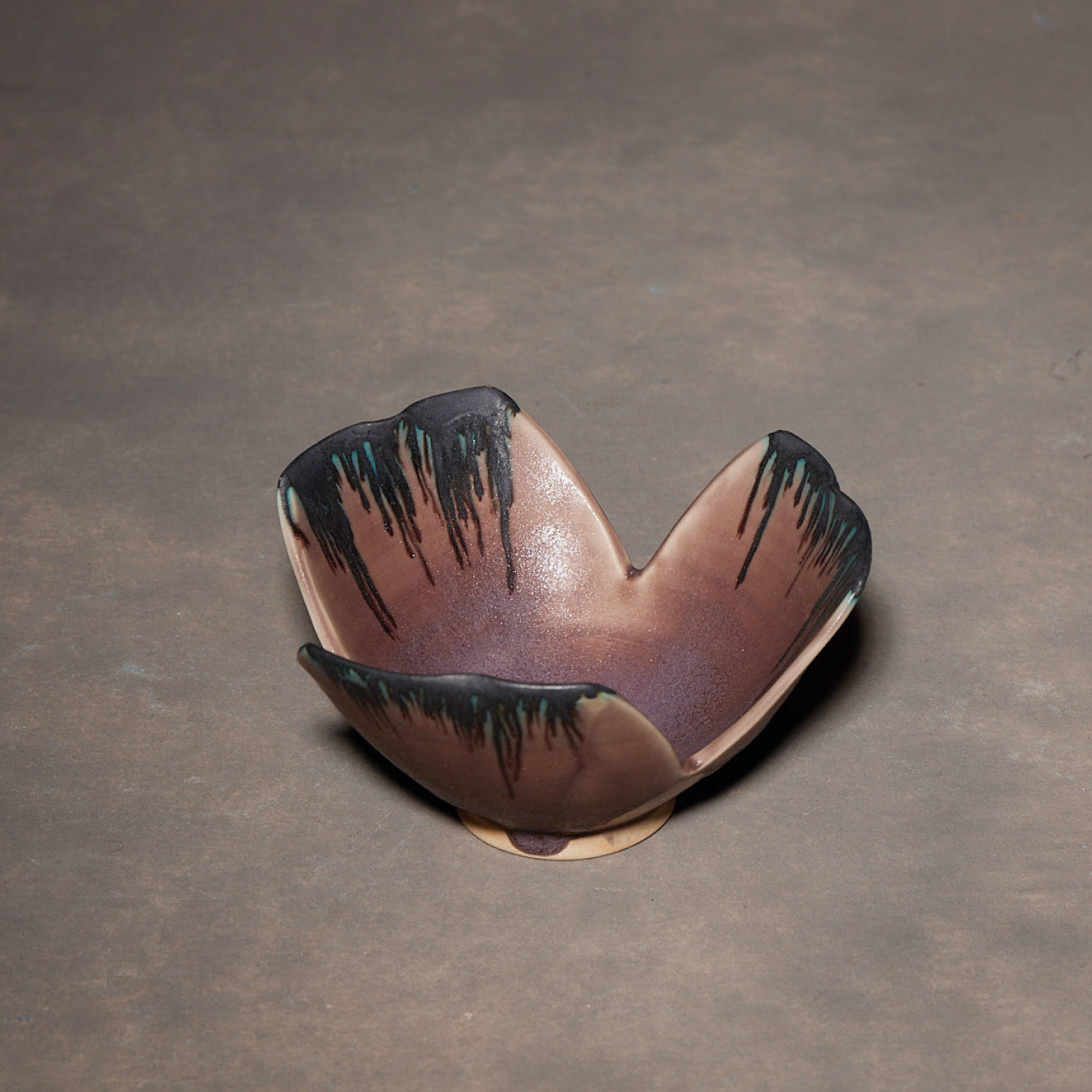 Yuko Ikeda Flower Shaped Bowl 01