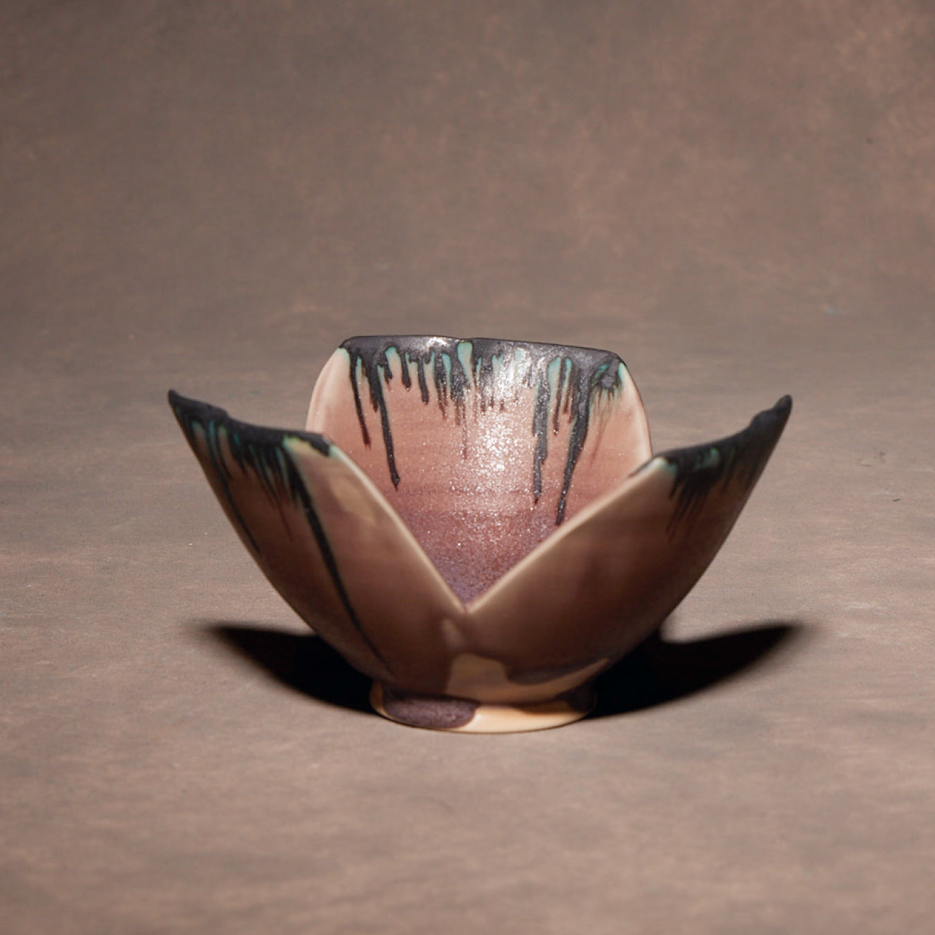 Yuko Ikeda Flower Shaped Bowl 01