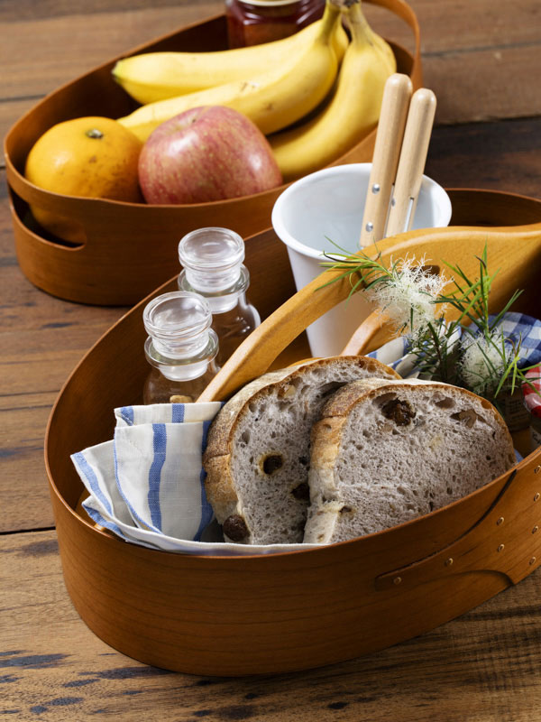 Shaker Oval Handle Tray