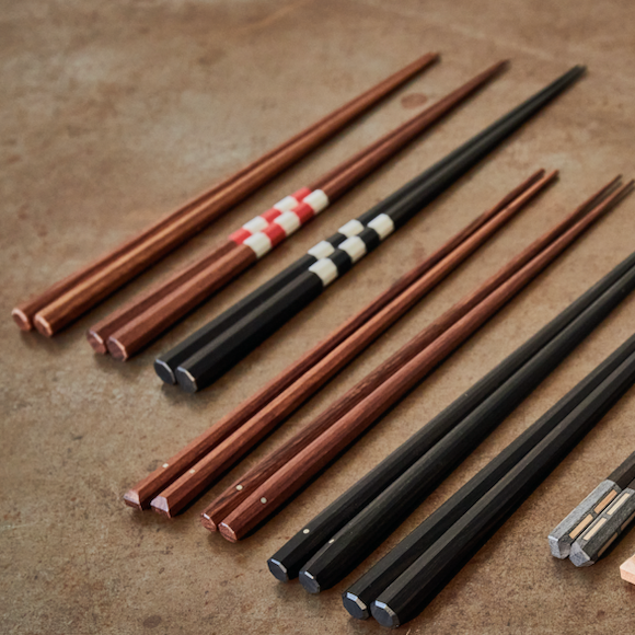 2 Pairs Luxury Collection Bamboo Chopsticks Dragon Gold/Black – JAJAJU